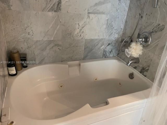 31 SE 5th St, Unit 303, Miami, FL 33131 Photo