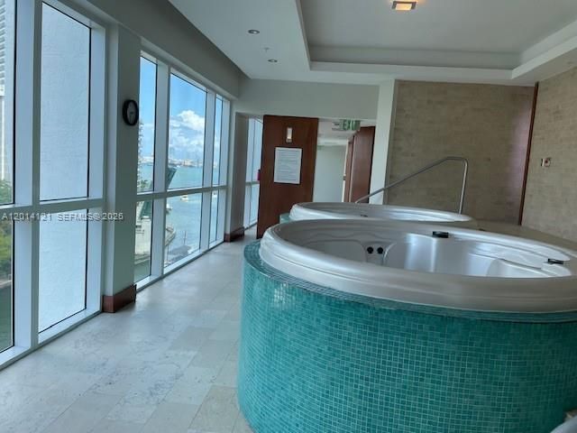 31 SE 5th St, Unit 303, Miami, FL 33131 Photo