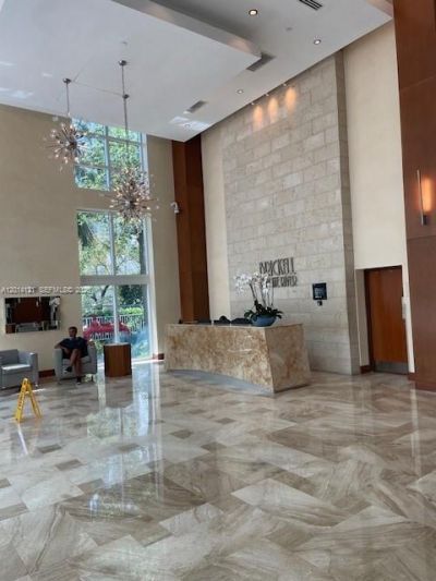 31 SE 5th St, Unit 303, Miami, FL 33131 Photo