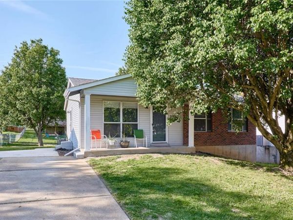 2118 Larkspur Landing , Imperial, MO 63052