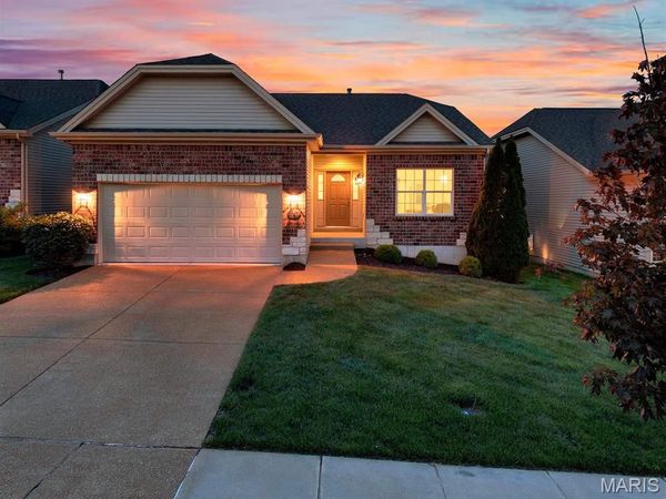 1247 Emerald Gardens Drive , St Peters, MO 63376