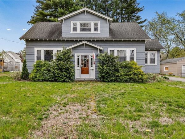 36 Lamprey Street, Manchester, NH 03102