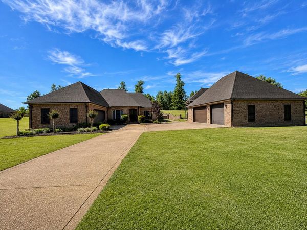 216 Crossridge, Mooreville, MS 38857