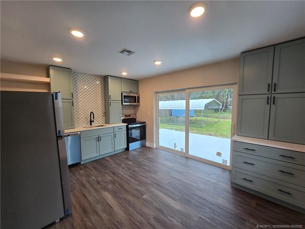 5968 SE Avalon Drive, Stuart, FL 34997 Photo