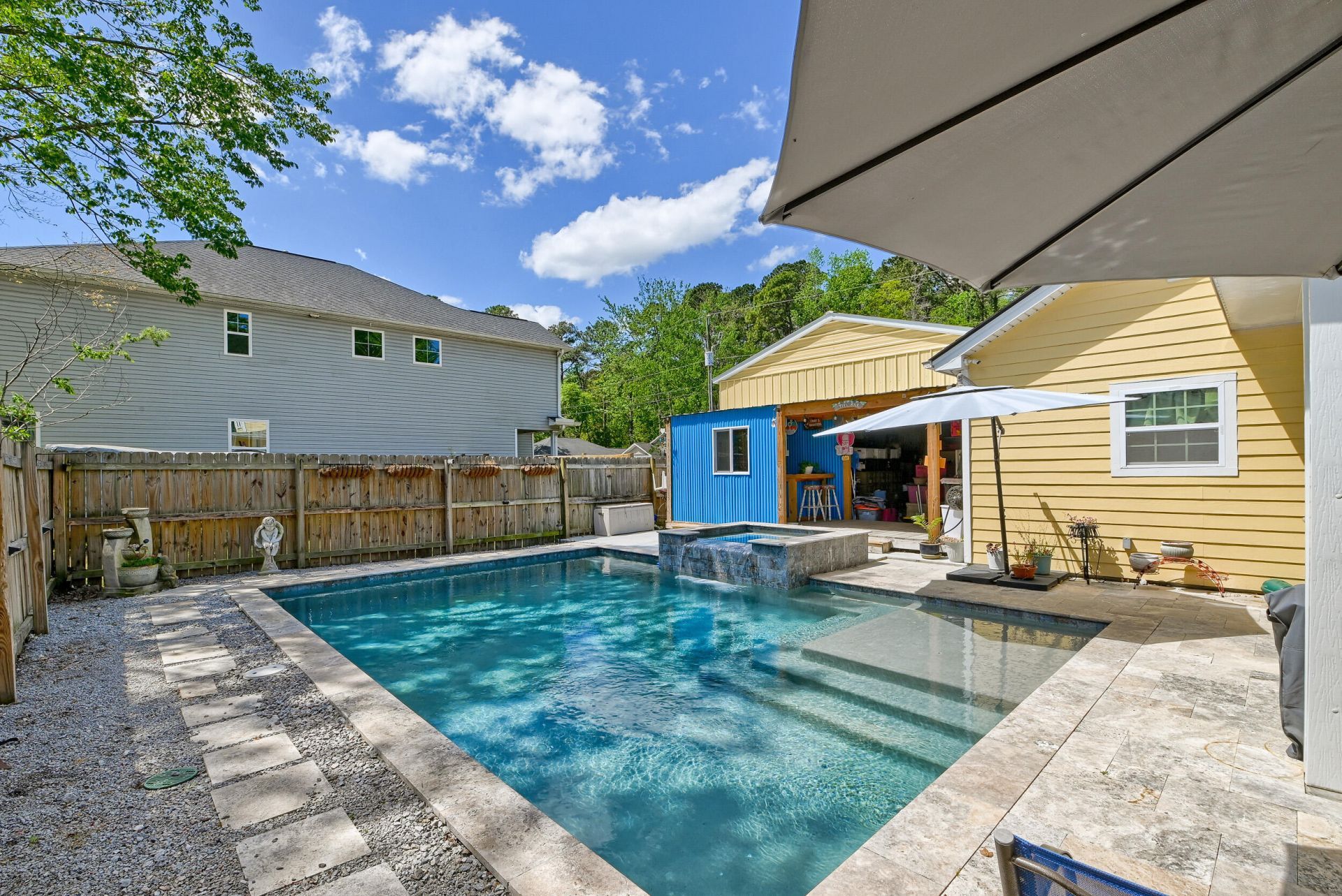 202 W Pine Street Photo 12
