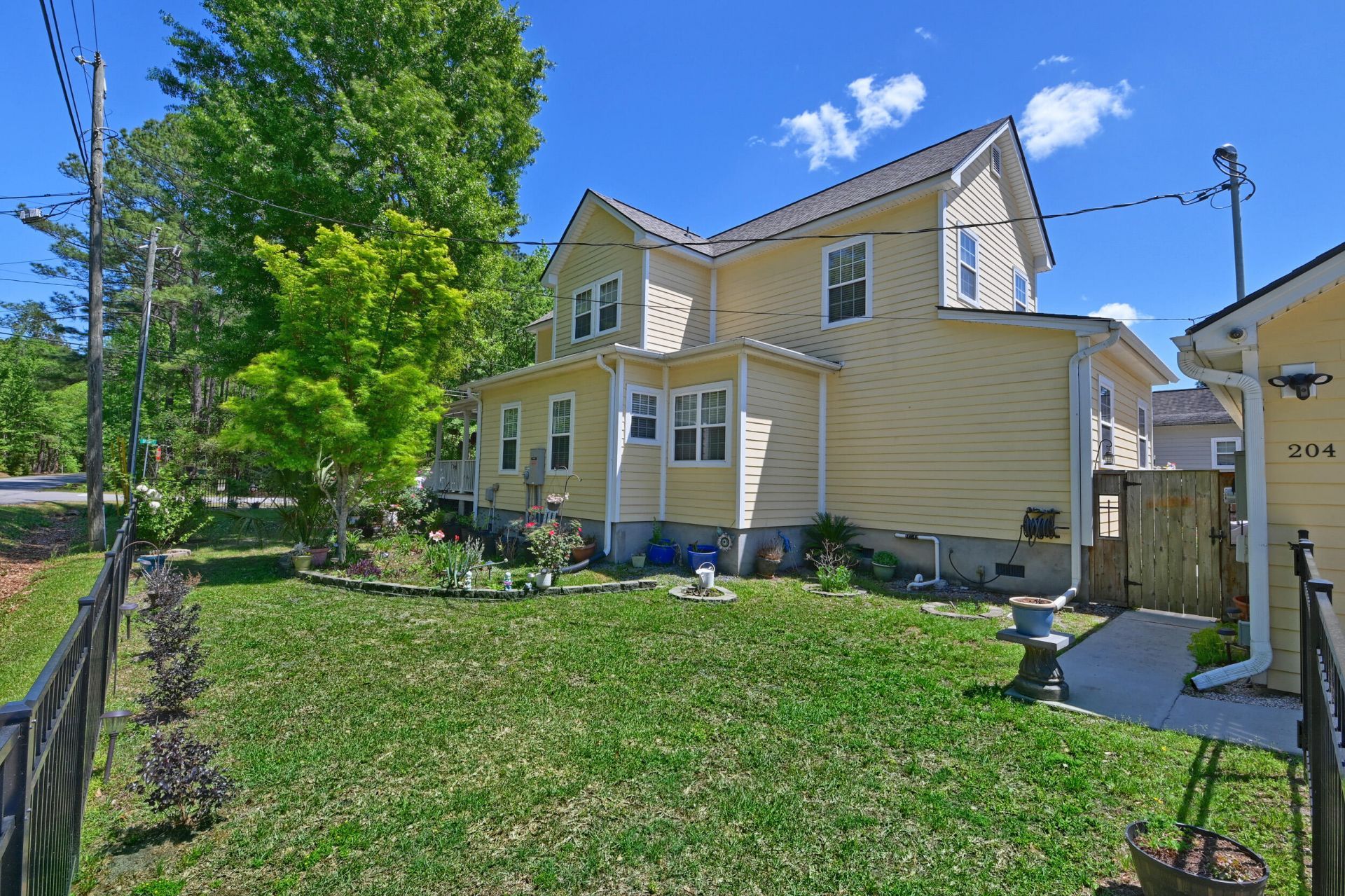202 W Pine Street Photo 15