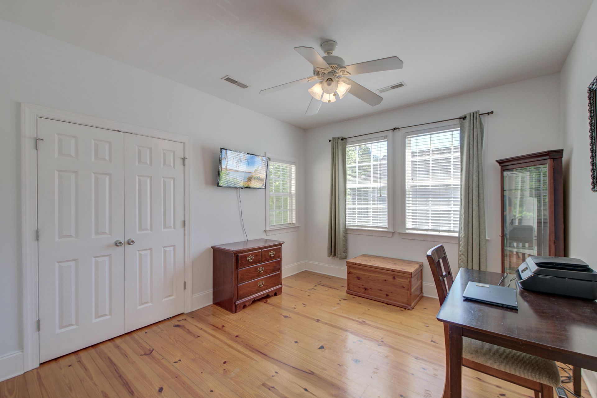 202 W Pine Street Photo 33