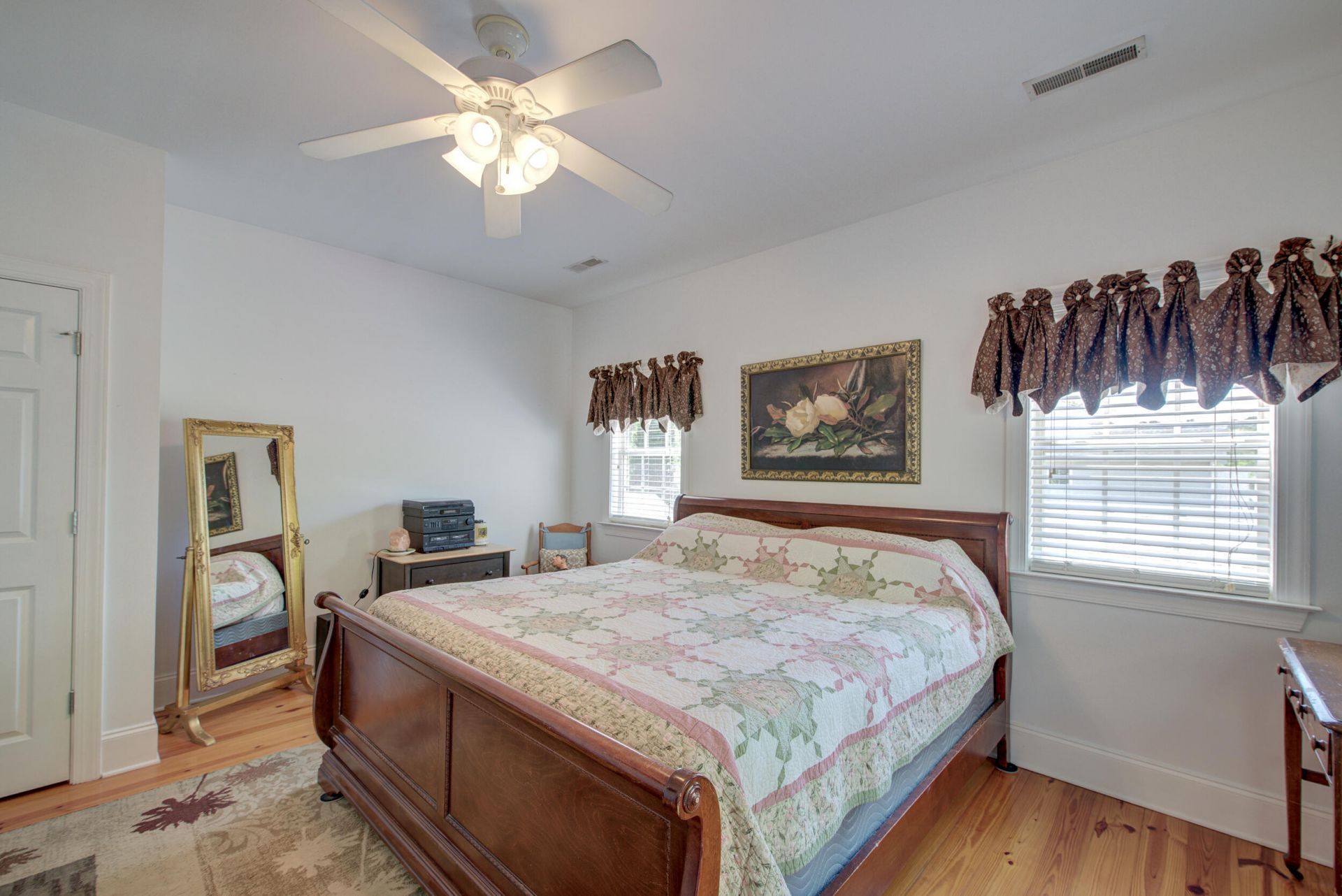 202 W Pine Street Photo 36