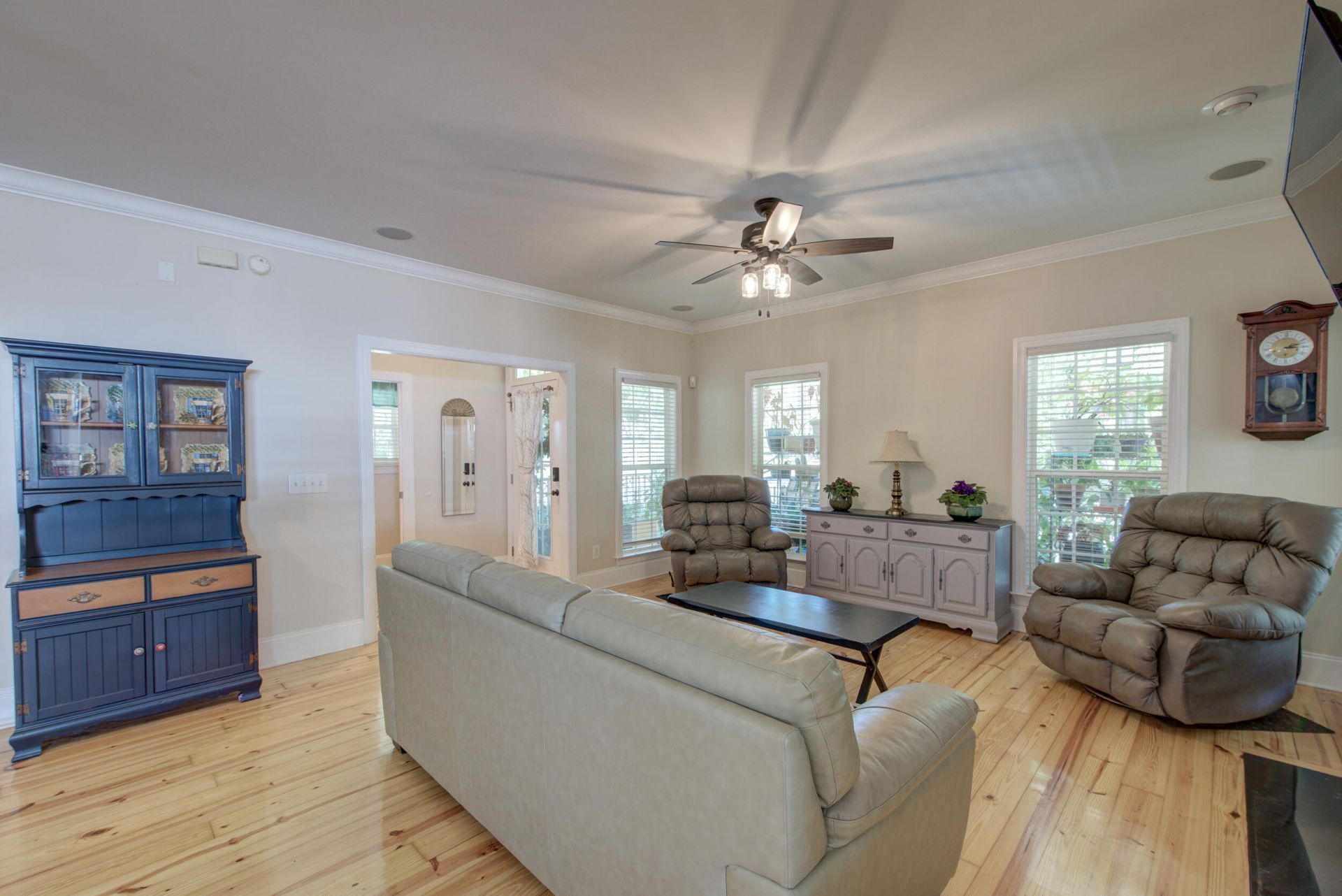 202 W Pine Street Photo 44