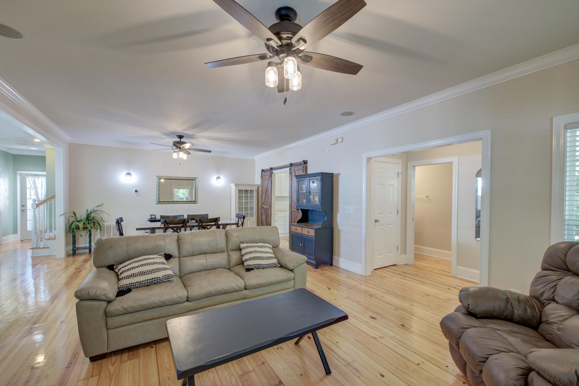 202 W Pine Street Photo 45