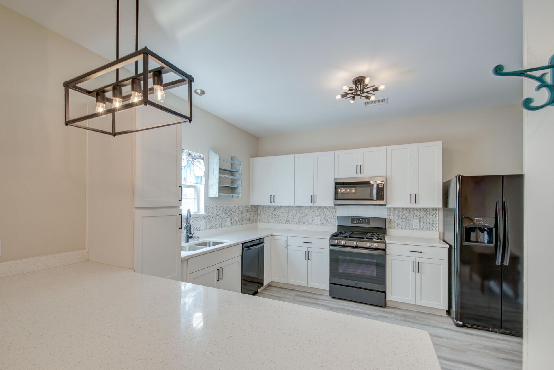 202 W Pine Street Photo 63