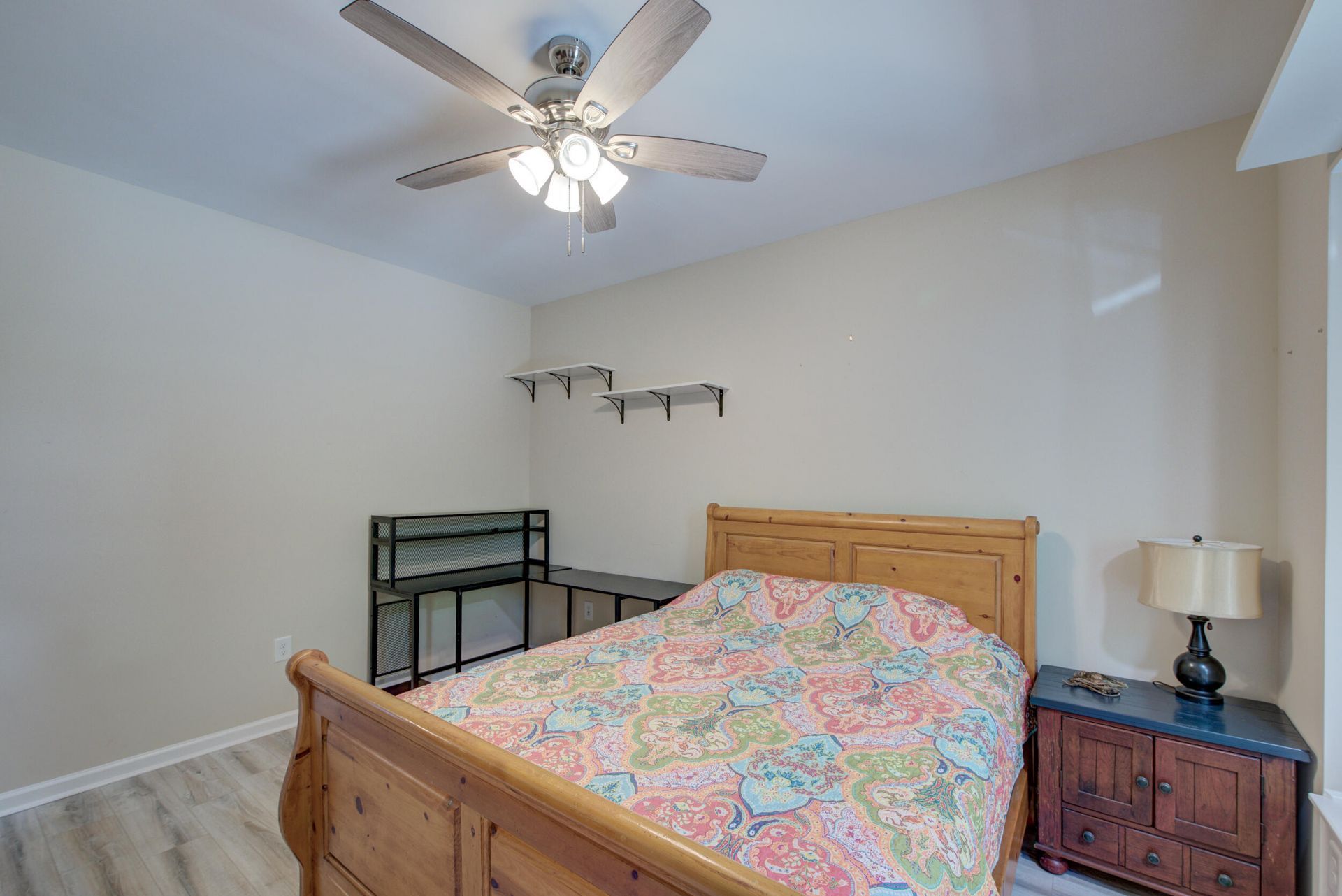 202 W Pine Street Photo 70