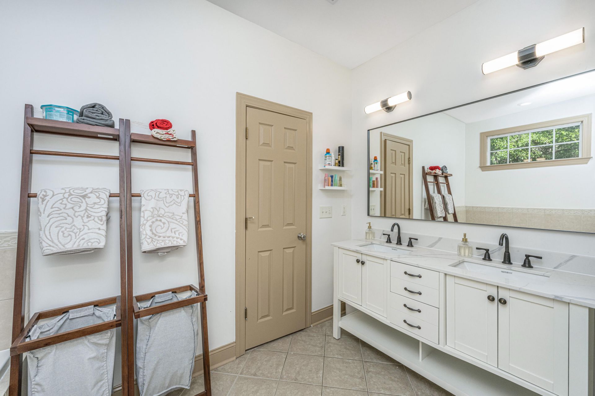 1703 Redwood Photo 26