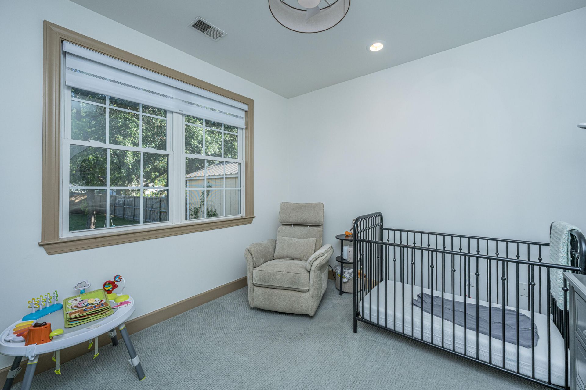 1703 Redwood Photo 31