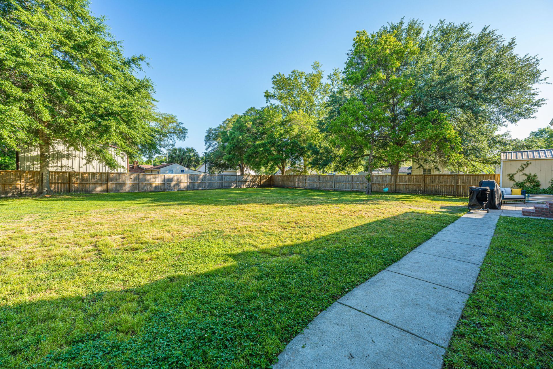 1703 Redwood Photo 39