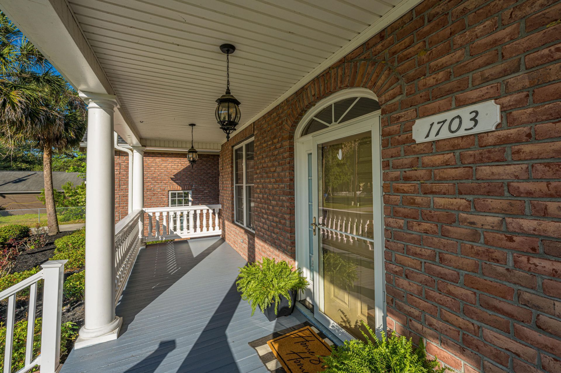 1703 Redwood Photo 4