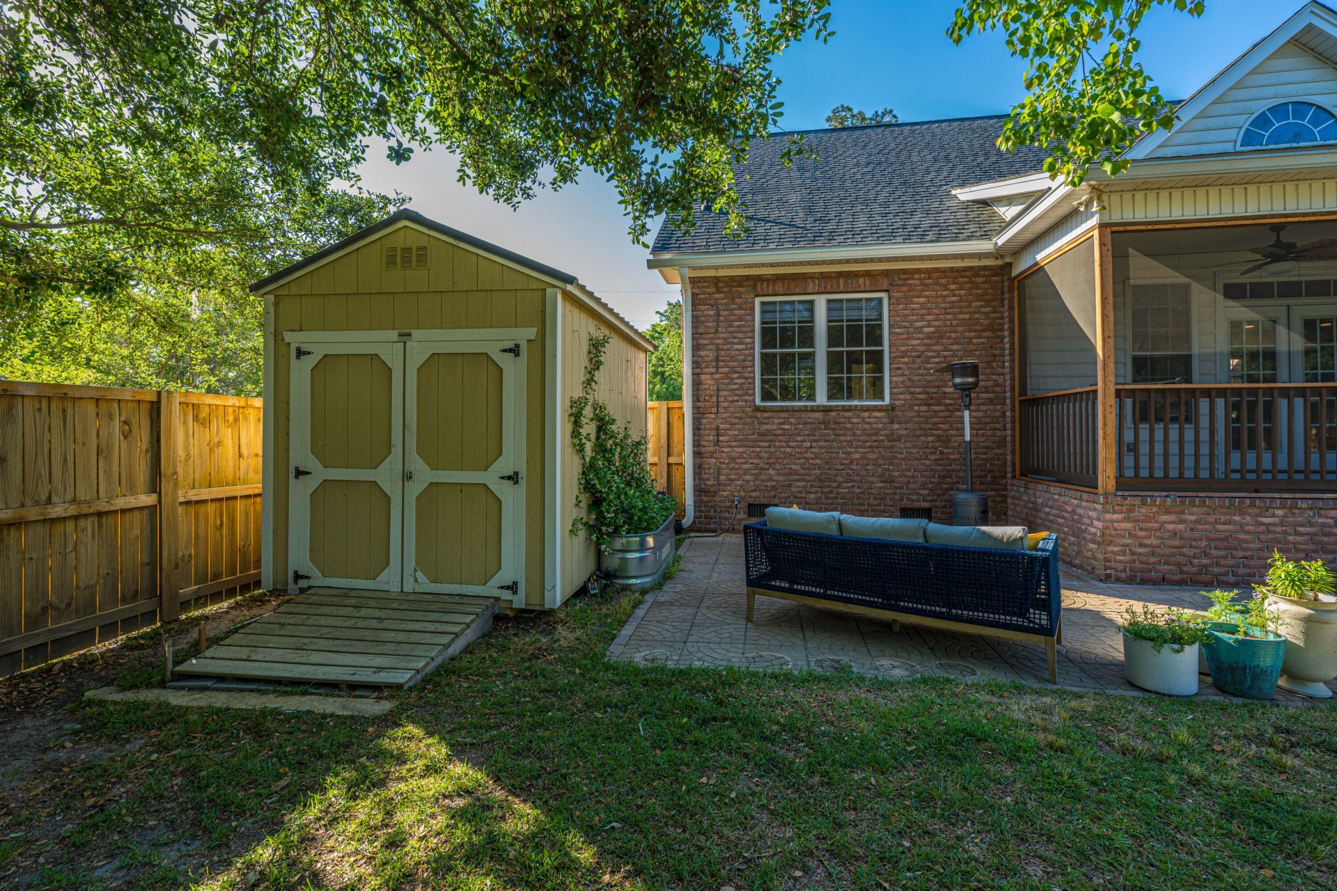 1703 Redwood Photo 43