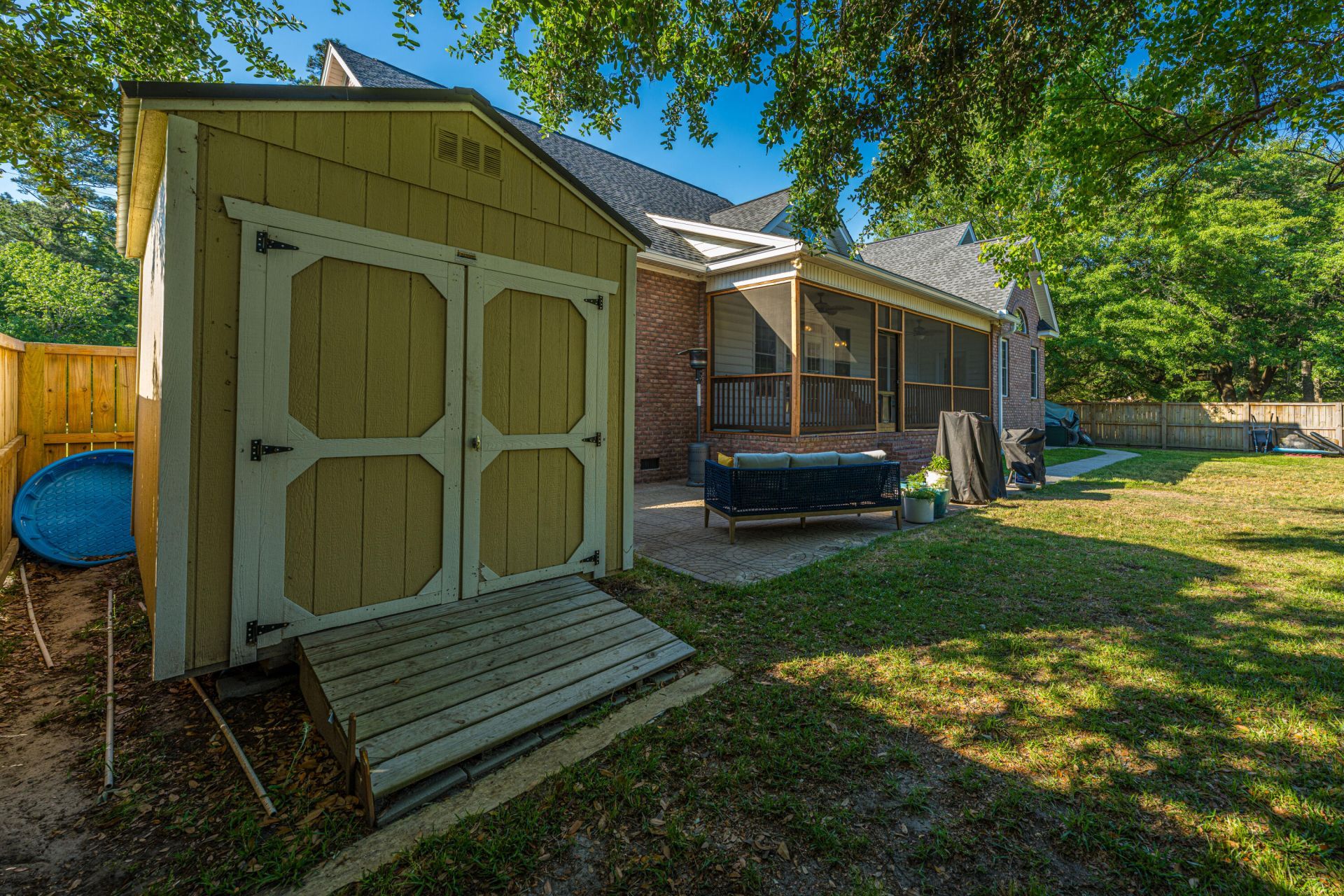 1703 Redwood Photo 45