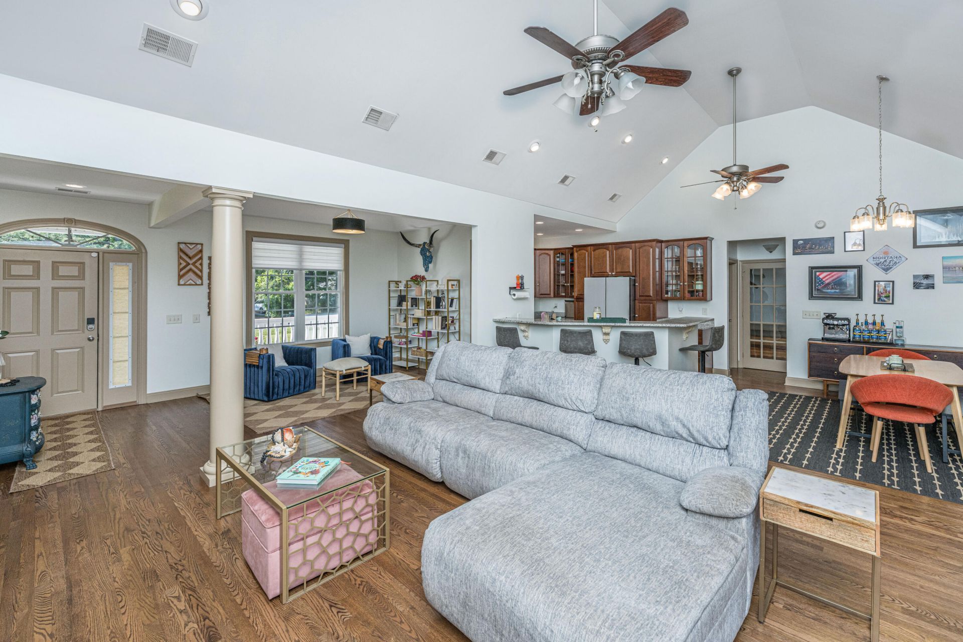 1703 Redwood Photo 8