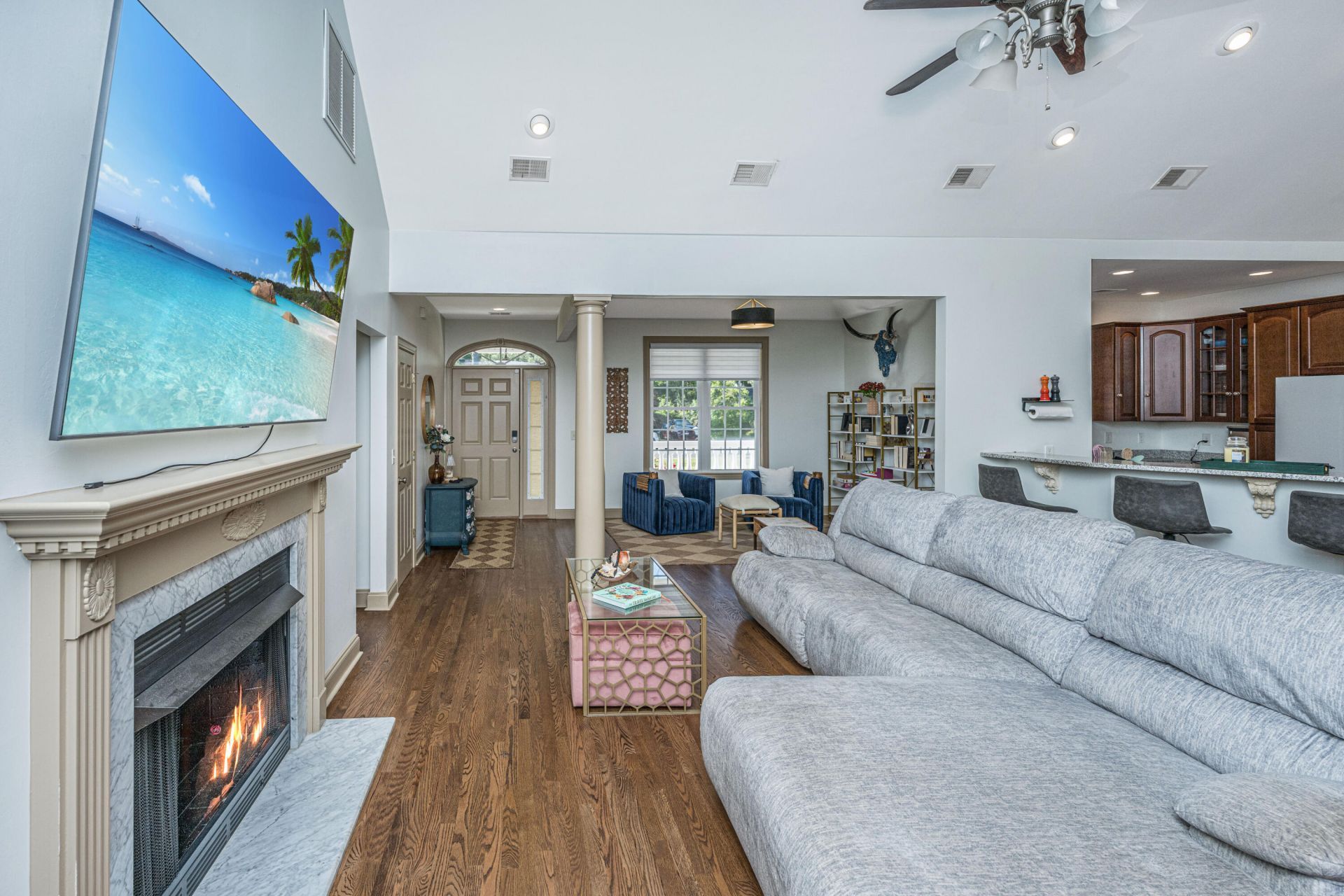 1703 Redwood Photo 9