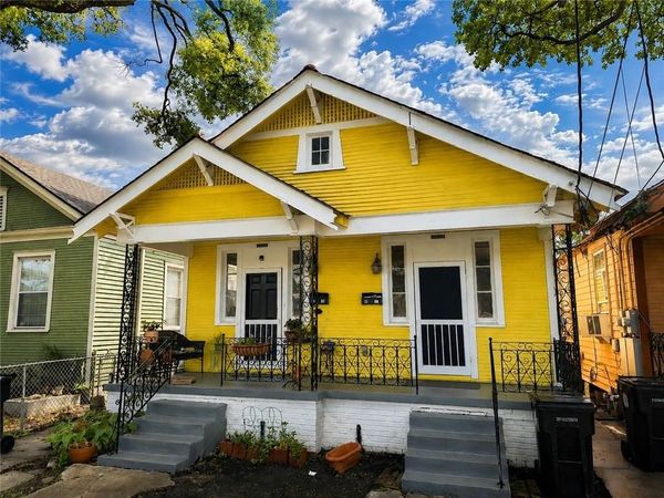 8426 S CLAIBORNE Avenue, New Orleans, LA 70118