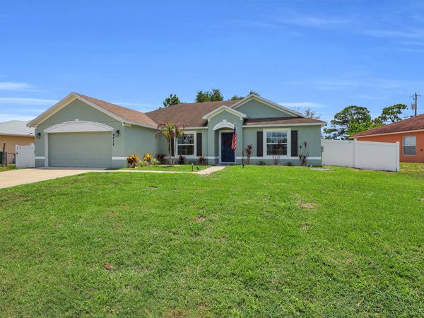 4215 SW Elba Street, Port St. Lucie, FL 34953