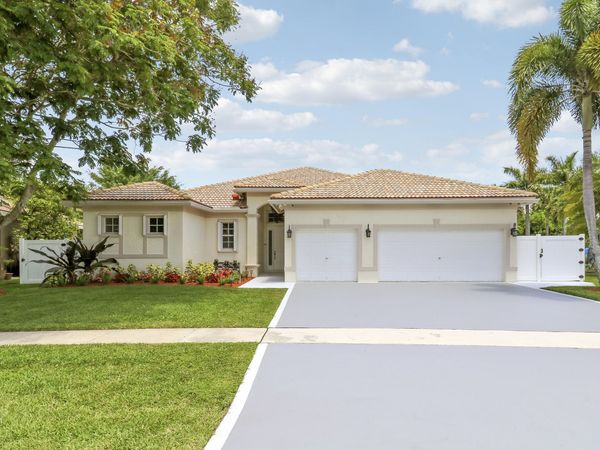 10075 Freesian Way, Wellington, FL 33449