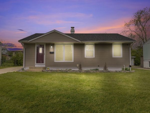 404 E Lincoln Avenue, Glendale Heights, IL 60139