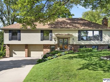 736 Leawood Drive , Omaha, NE 68154