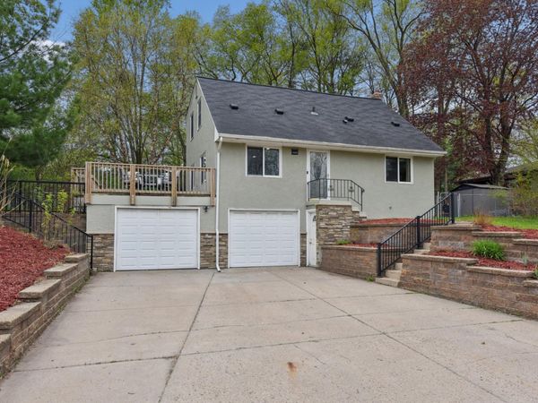 1405 Mahtomedi Avenue, Mahtomedi, MN 55115