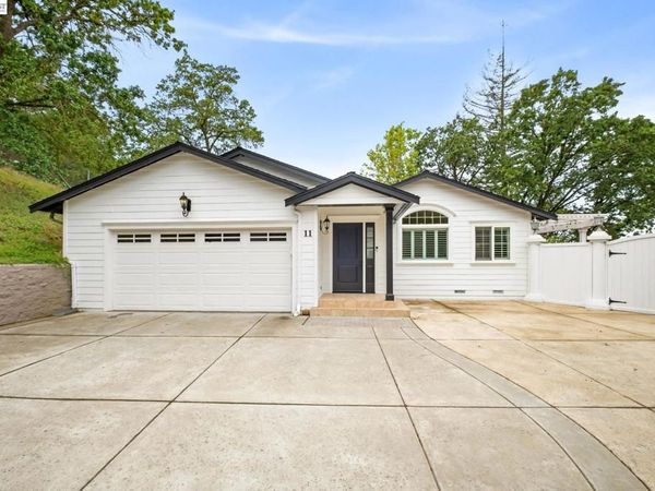 11 Rudgear Dr, Walnut Creek, CA 94596