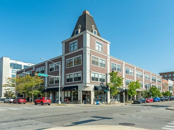 400 E Locust Street, Unit 207, Des Moines, IA 50309