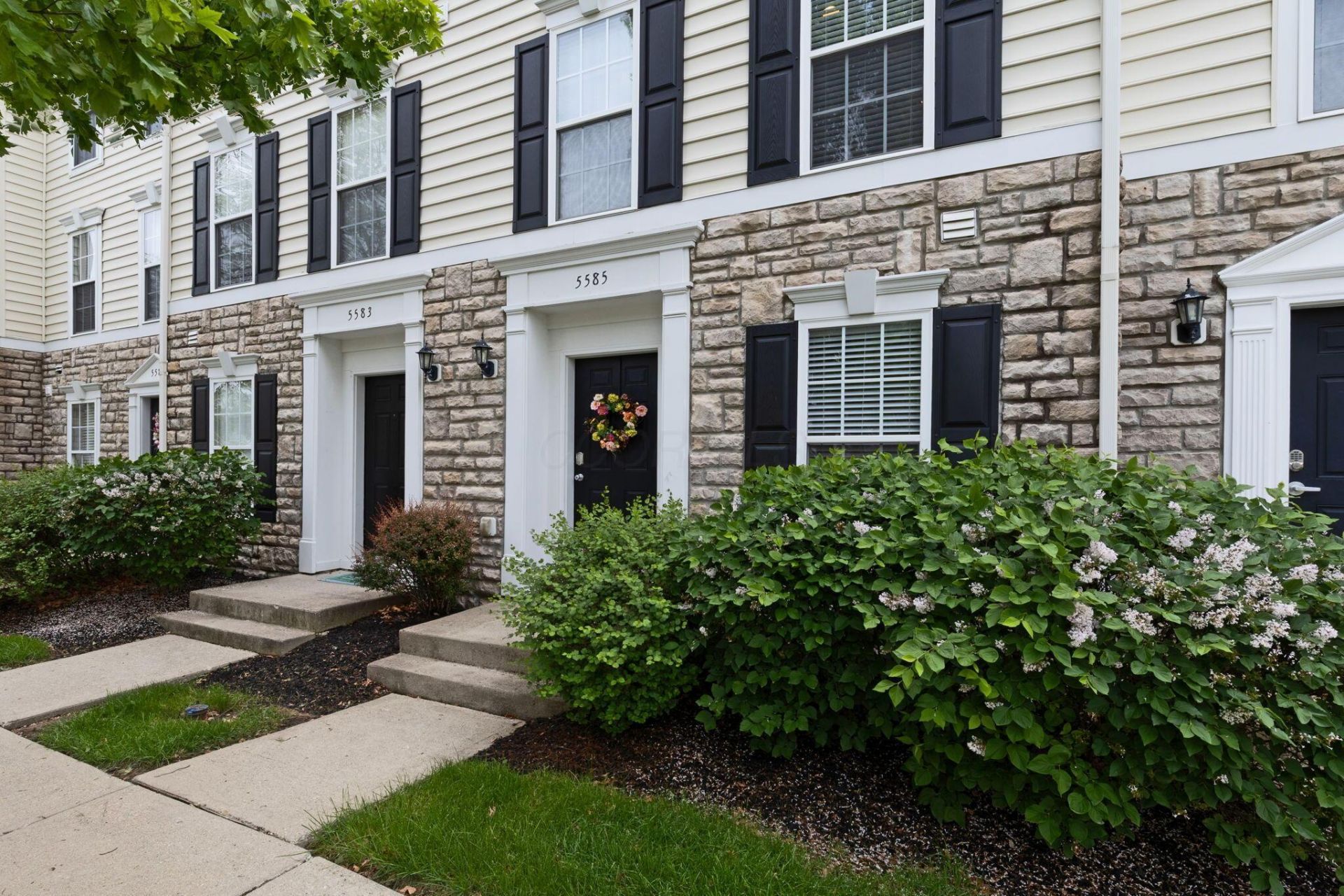 5585 Mesa Falls Street, Unit 15, Dublin, OH 43016 Main Photo