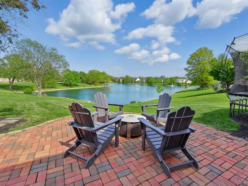 996 Paxton Lake Drive, Miami Twp, OH 45140 Photo 2