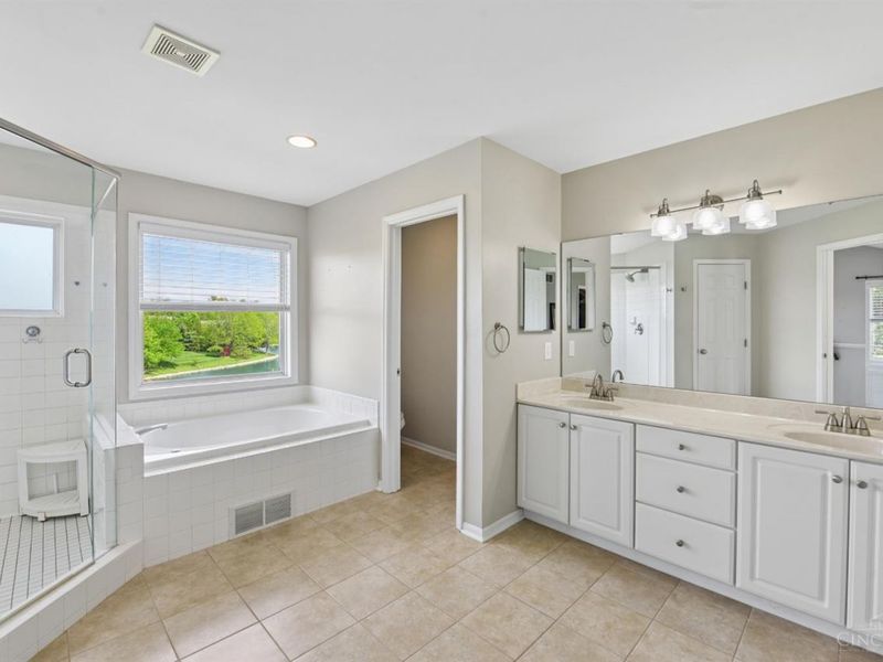 996 Paxton Lake Drive, Miami Twp, OH 45140 Photo 28