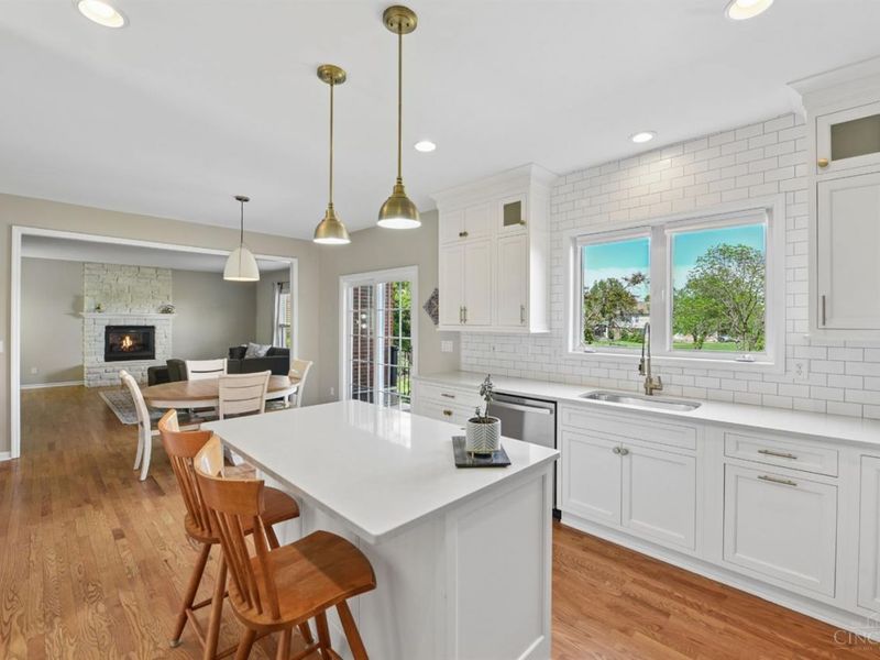 996 Paxton Lake Drive, Miami Twp, OH 45140 Photo 6