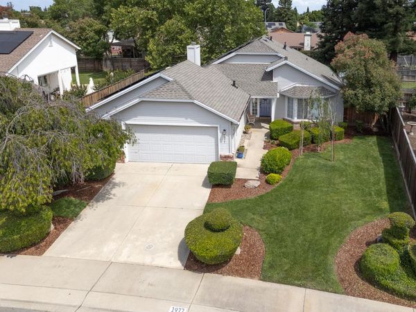 1977 Sofia Dr, Yuba City, CA 95993