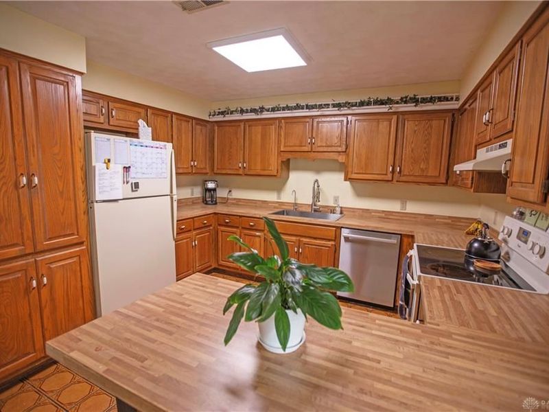 3718 Endover Road, Kettering, OH 45439 Photo 11