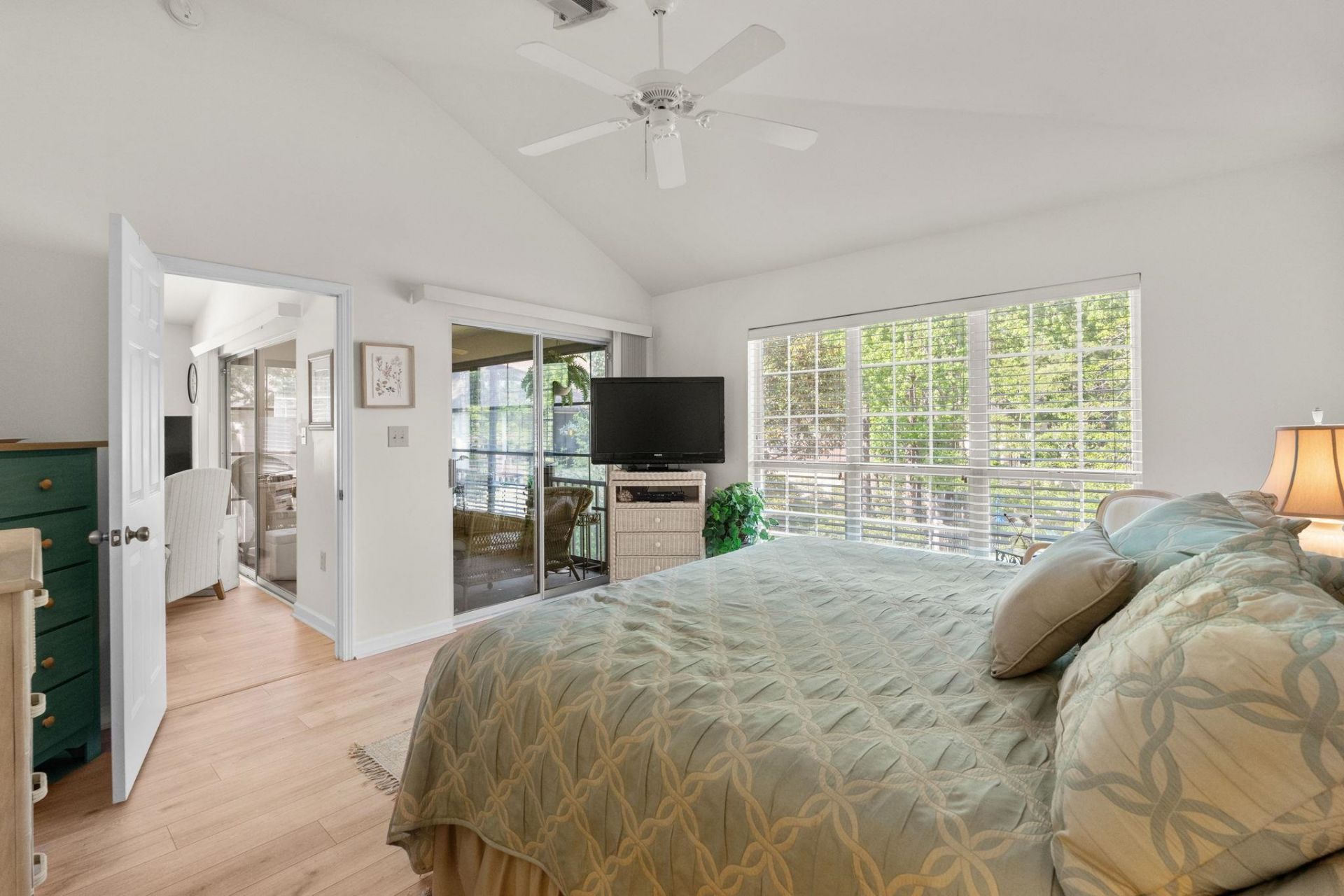 611 Pipers Ln.  Photo 27