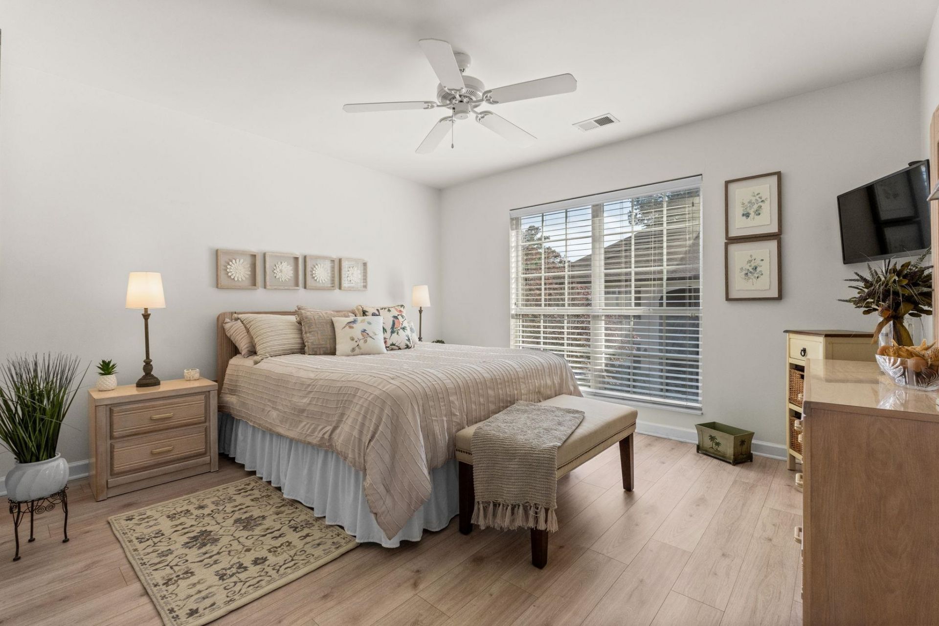 611 Pipers Ln.  Photo 32