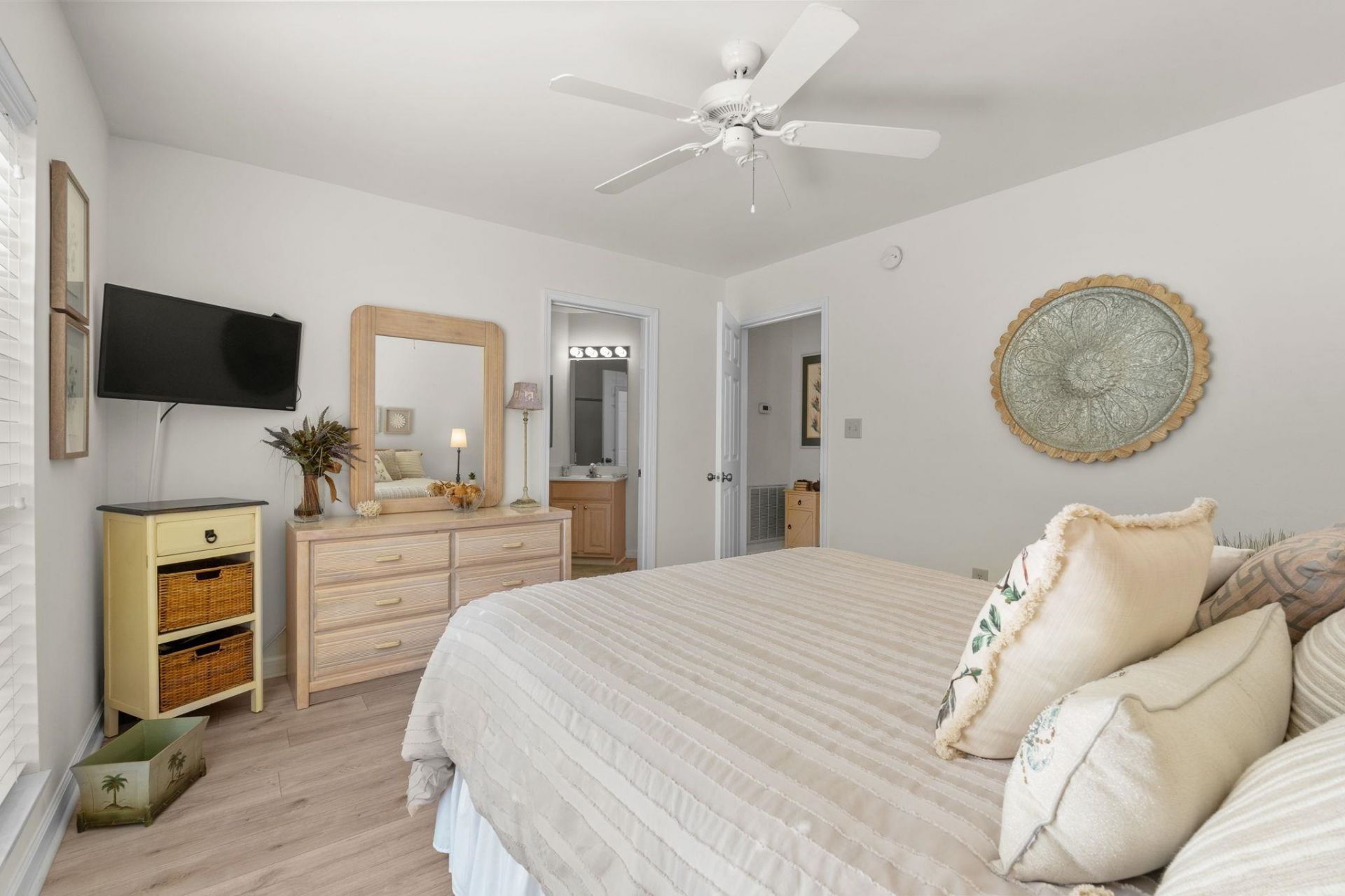 611 Pipers Ln.  Photo 33