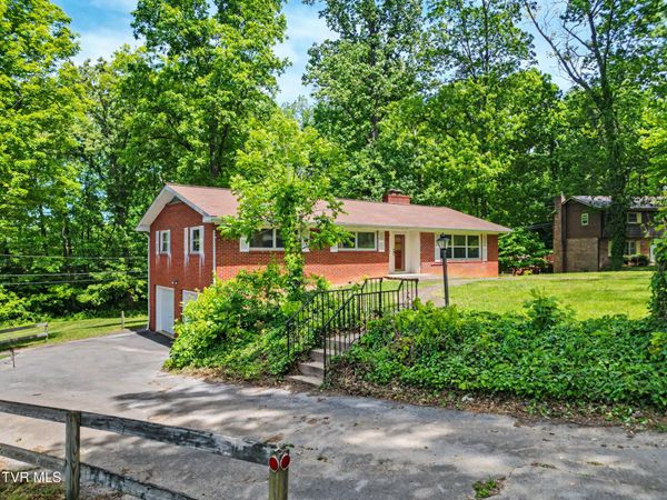 1811 Moore Avenue, Greeneville, TN 37745