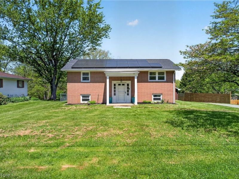 3005 46th Street SW, Canton, OH 44706 Photo 2