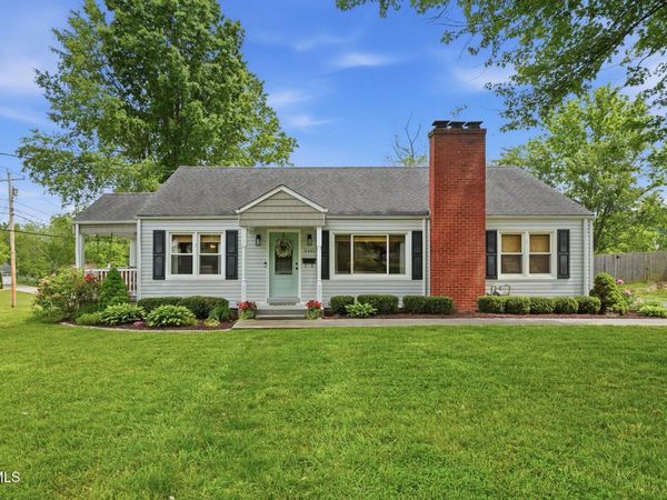 2401 Huffine Circle, Johnson City, TN 37604
