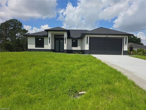 1421 Clark AVE , LEHIGH ACRES, FL 33972
