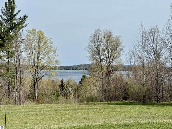 4763 Water View Drive E, Lake Leelanau, MI 49653