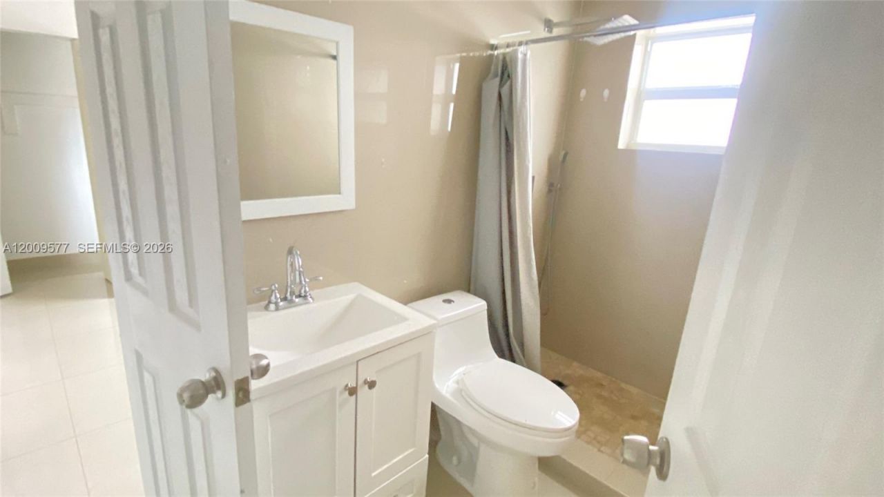 530 NW 99th St , Miami, FL 33150 Photo