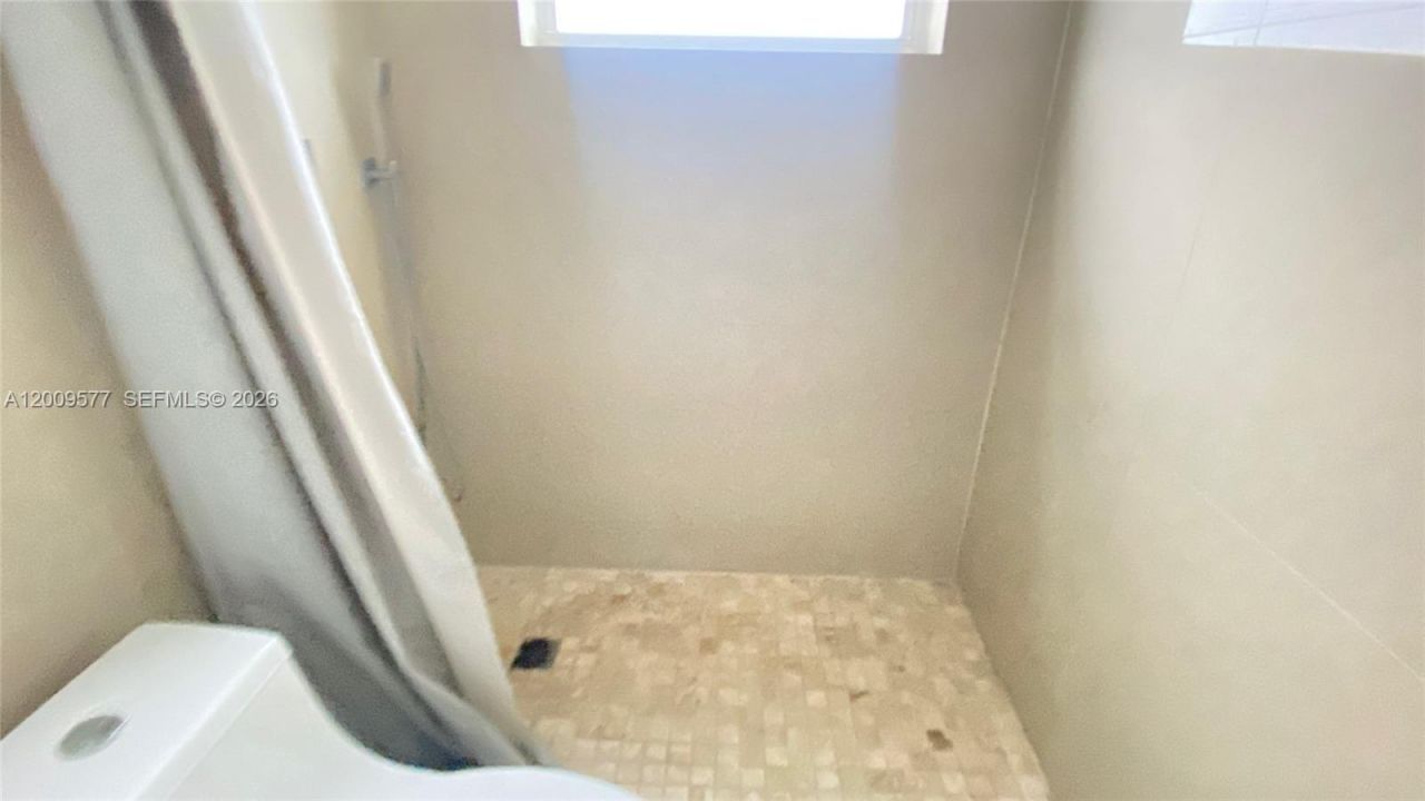 530 NW 99th St , Miami, FL 33150 Photo
