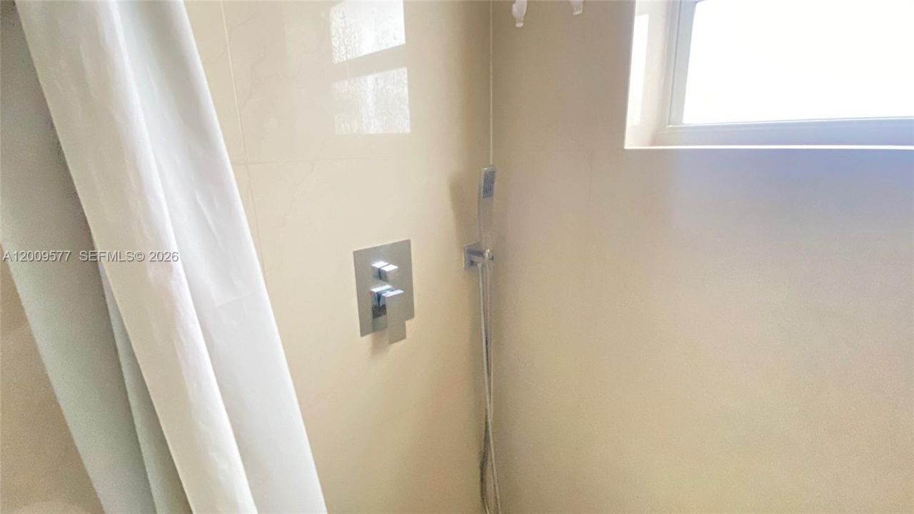 530 NW 99th St , Miami, FL 33150 Photo