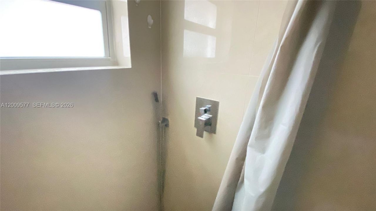 530 NW 99th St , Miami, FL 33150 Photo